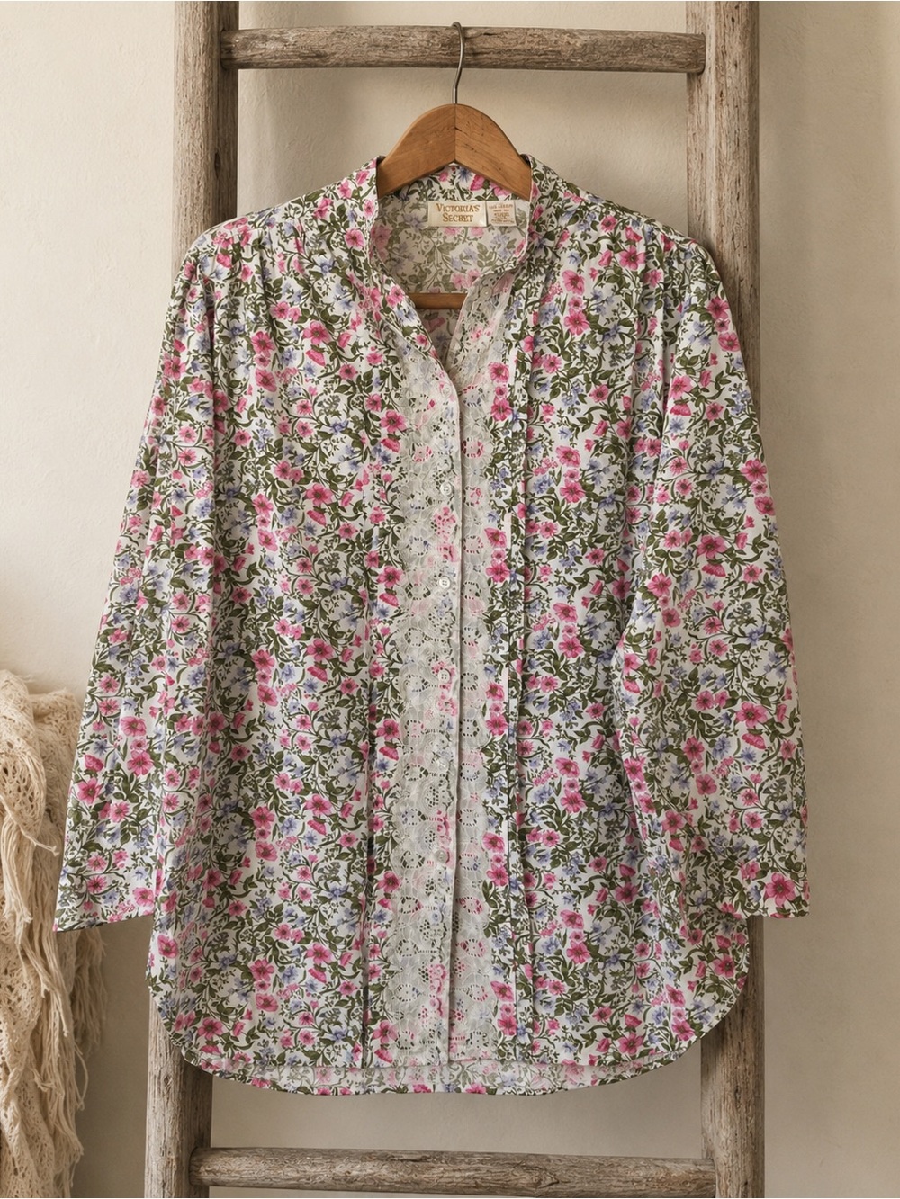 Vintage Victoria’s Secret Gold Label Floral Cotton Sleep Shirt P/S
